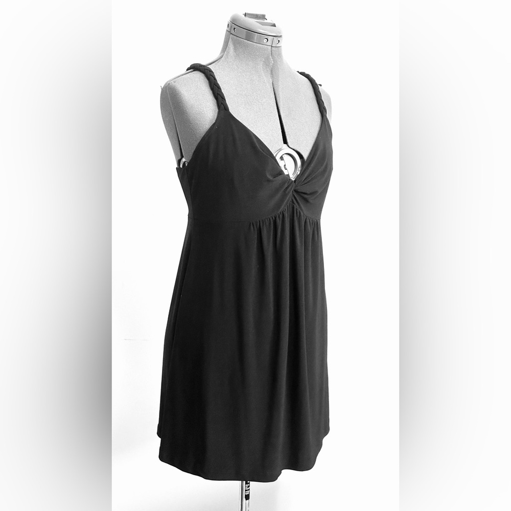 Fylo Elegant Little Black Dress